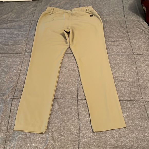 Under Armour Golf Pants Tapered Barley/Halo Gray-233 Size 30/30 - Picture 2 of 3